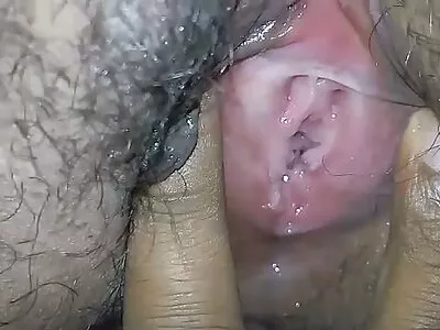 身体油腻的亚洲美女四肢着地钻
